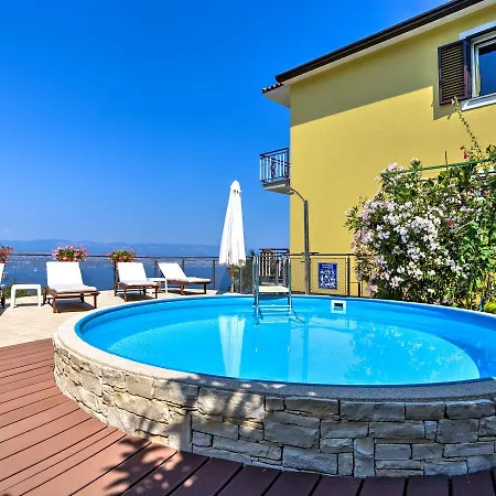 Laurus-2 By Interhome Apartmán Lovran