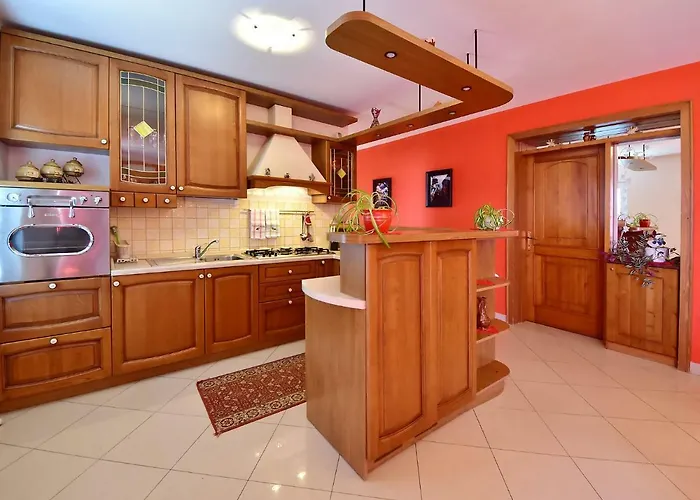 דירה Laurus-2 By Interhome לובראן