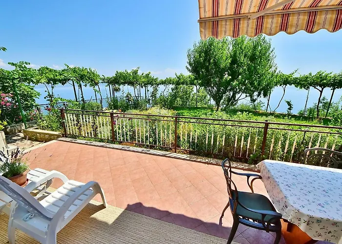 Laurus-2 By Interhome דירה *