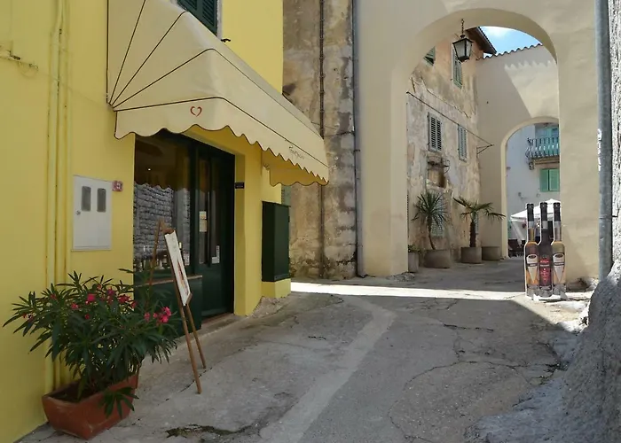 Laurus-2 By Interhome דירה *